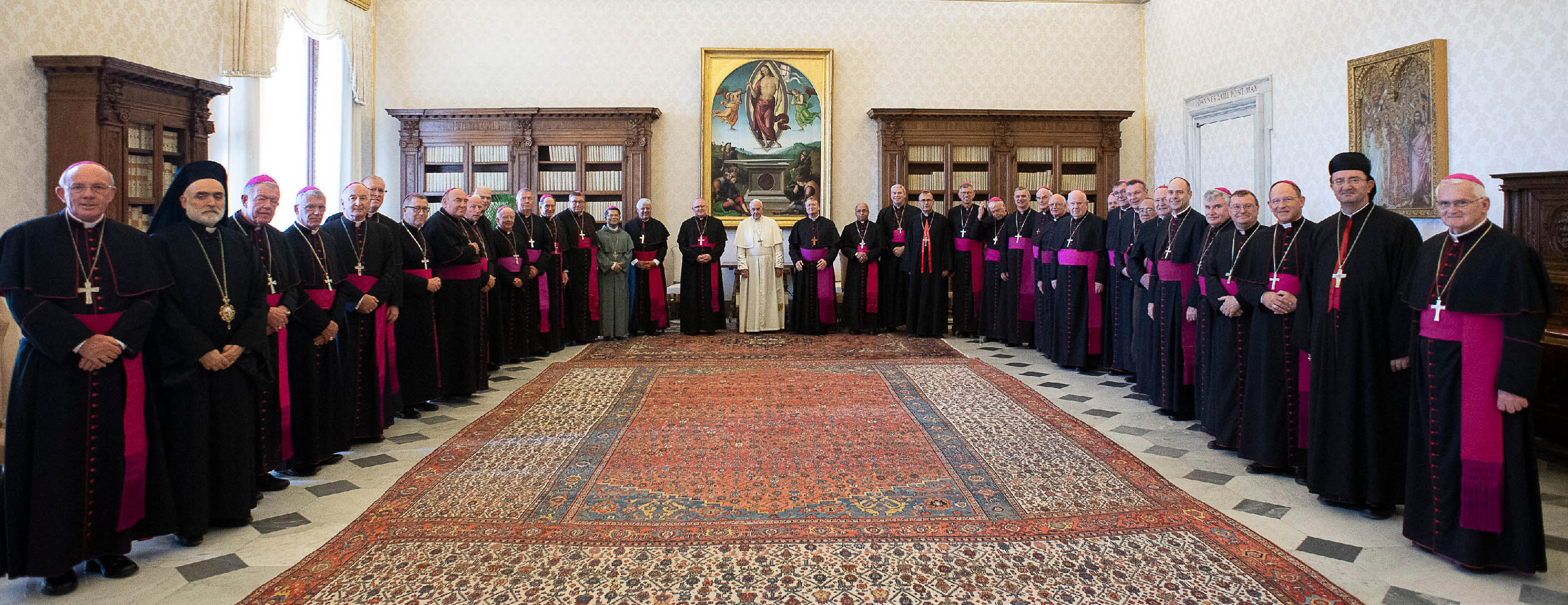 Australian bishops meet pray St Peter's tomb - ACBC Media